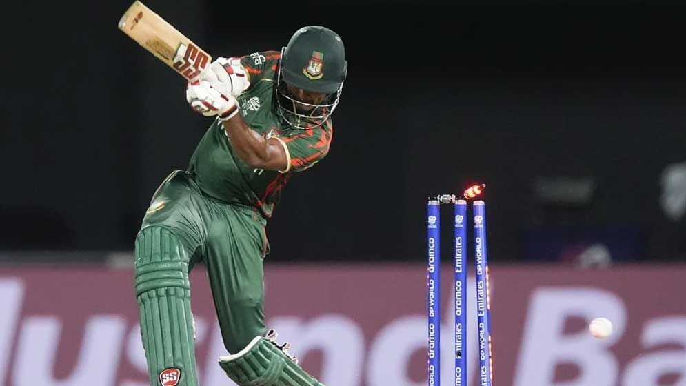 ৬ বলে শূন্য রানে সাজঘরে তামিম