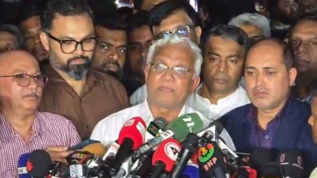 খালেদা জিয়ার অবস্থা গত ৩ দিন একই রকম, গ্রহণ করতে পারছেন চিকিৎসা