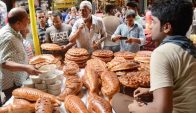 শবে বরাত ঘিরে পুরান ঢাকায় হালুয়া-রুটির জমজমাট বেচাকেনা