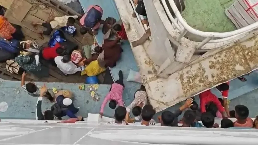 সদরঘাটে দুই লঞ্চের সংঘর্ষ, নিহত ১ ও আহত ১