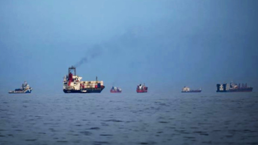 হরমুজ প্রণালি ব্যবহারকারী জাহাজে টোল আরোপে আইন আনছে ইরান