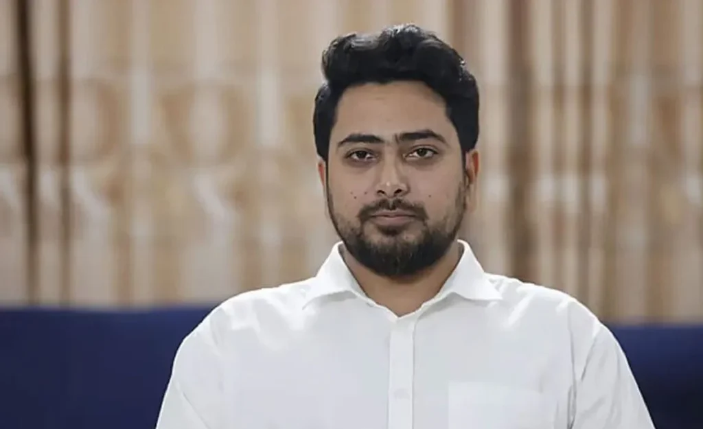 অবিলম্বে ‘সংবিধান সংস্কার পরিষদ’ গঠন ও রাষ্ট্রপতির অভিশংসনের দাবি নাহিদ ইসলামের