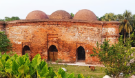 কপোতাক্ষ নদের তীরে শতাব্দীপ্রাচীন মসজিদকুঁড় মসজিদ