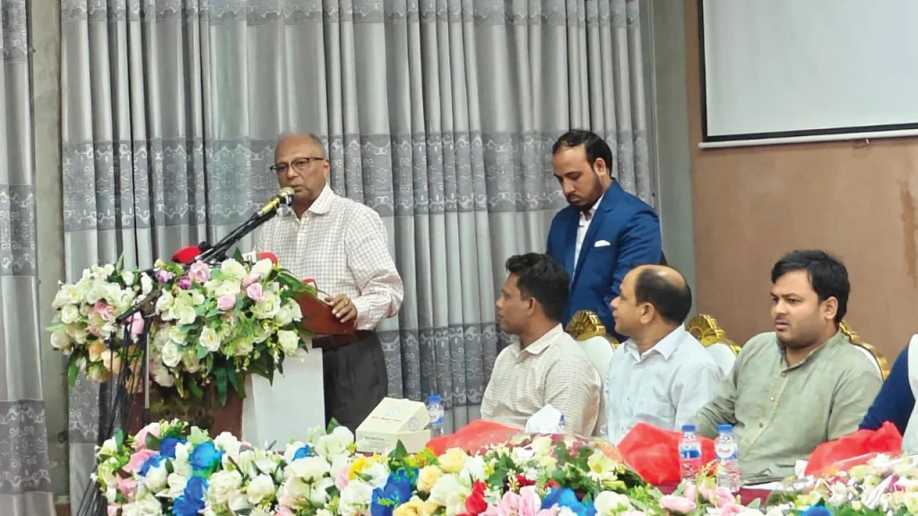 জুলাই গণঅভ্যুত্থানে বিপ্লবীদের কয়েকজনের সরকারে যাওয়া ভুল ছিল: মাহমুদুর রহমান