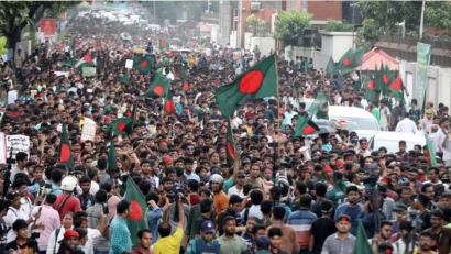 জুলাই যোদ্ধা ও শহীদ পরিবারের সদস্যদের জন্য বিমান ভাড়ায় অর্ধেক ছাড়