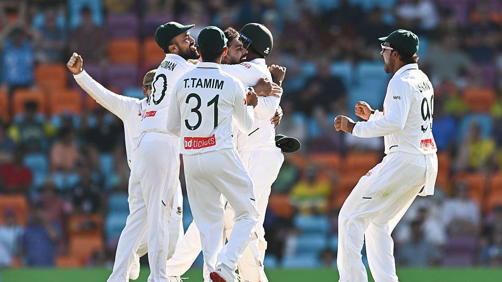 অস্ট্রেলিয়াকে হারিয়ে সিরিজ জয়ের হাতছানি বাংলাদেশের, অপেক্ষা ১৩৯ বছরের ইতিহাসের