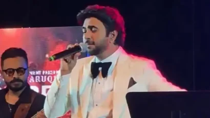 নায়ক থেকে গায়ক, নিউইয়র্কের মঞ্চে অপূর্বর কণ্ঠে মুগ্ধ দর্শক