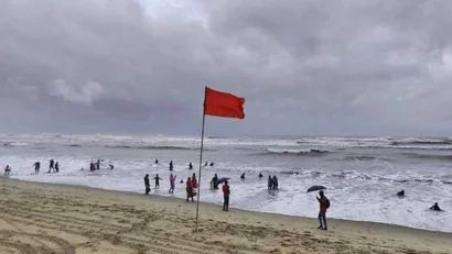 বঙ্গোপসাগরে লঘুচাপ, চার সমুদ্রবন্দরে ৩ নম্বর সতর্কসংকেত