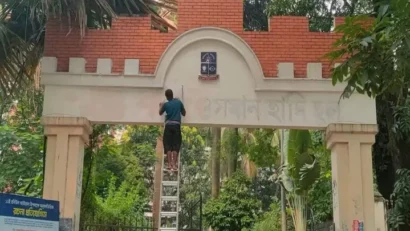ঢাবির হলে শহীদ ওসমান হাদির নাম মুছে ফিরছে ‘শেখ মুজিবুর রহমান হল’